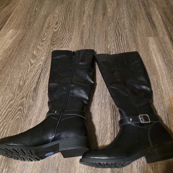 me too Shoes - Me Too Black Over the Knee Boots